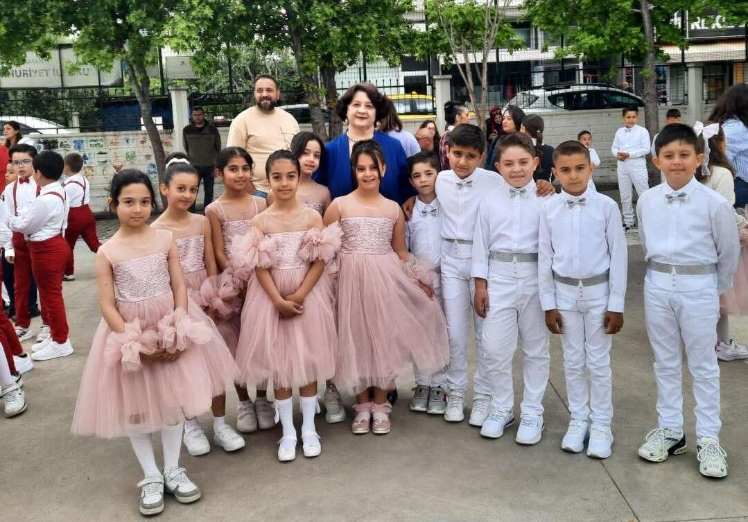 Dalaman’da 23 Nisan Coşkusu Okul Bahçesine Taştı 9